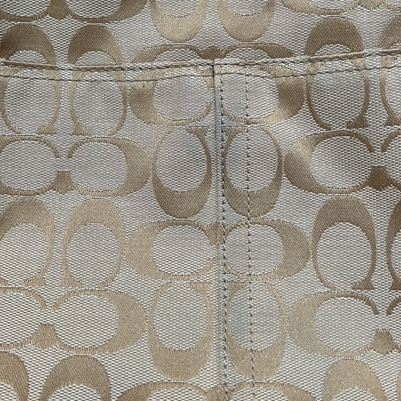 Coach Tote Bag - Picture 6 of 6